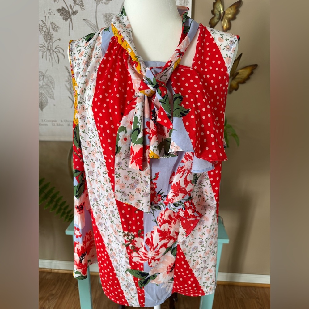 Floral Patchwork Sleeveless Top Cottagecore. Sz large.